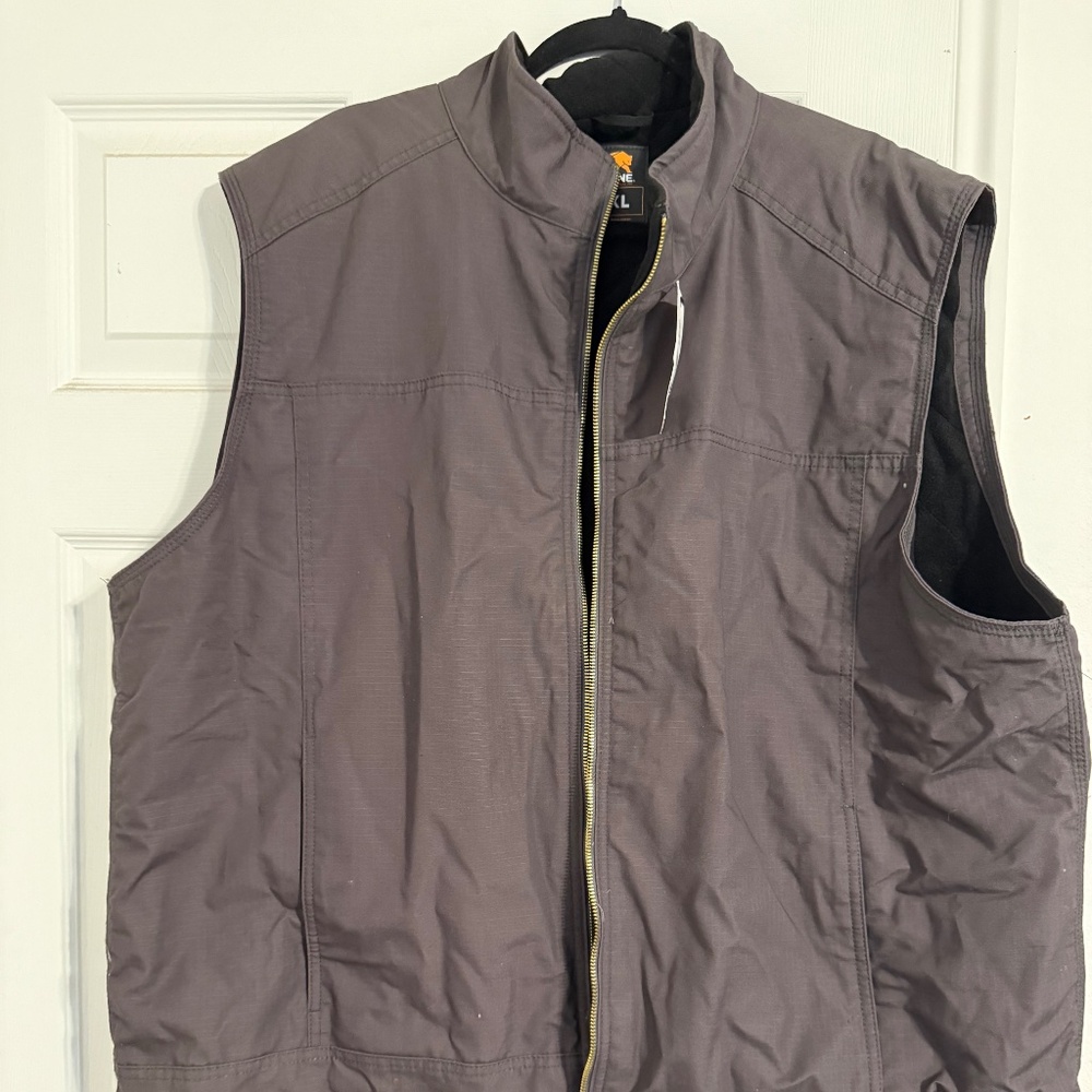 Brand new with tags men’s Berne vest. Gray. Sz 3xl